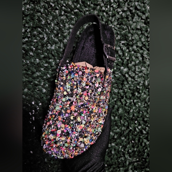 Colorful Beaded "JUNK" or "EVERYTHING" Shoes - Picture 12 of 12